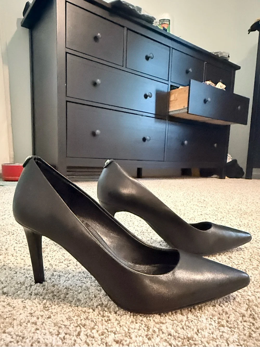 Michael Kors Black Pointed Leather Pumps